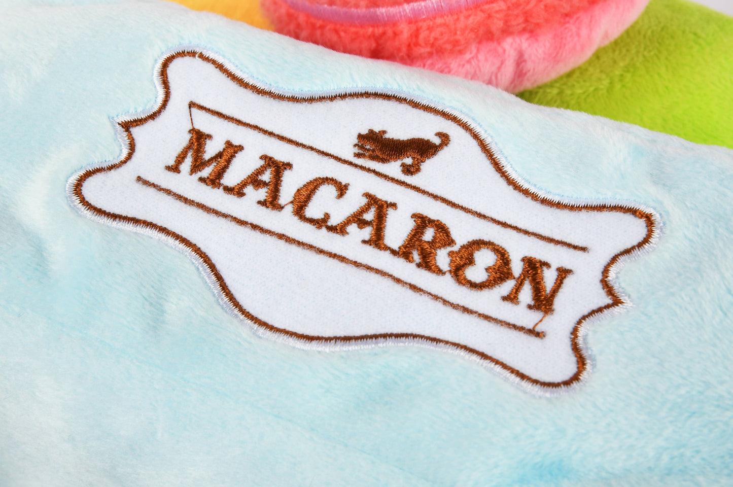 Pup Cup Café - Mutt-a-rons