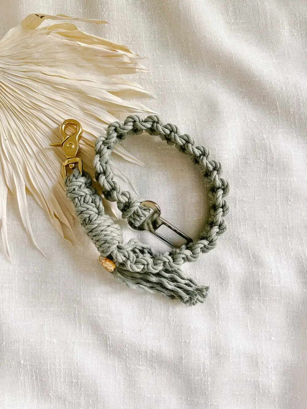 Sage Macrame Dog Seat Belt / Car Restraint