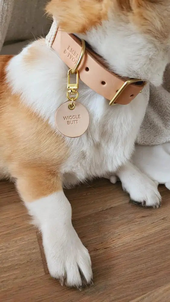 ‘Wiggle Butt’ Leather Pet Collar Charm