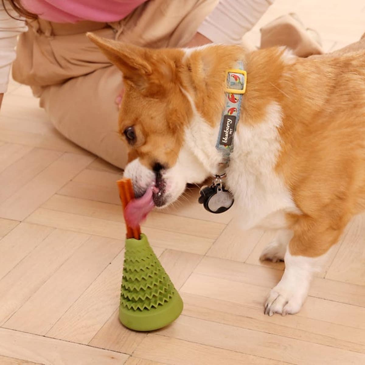 Natural Rubber Evergreen Tree Reward Dog Toy