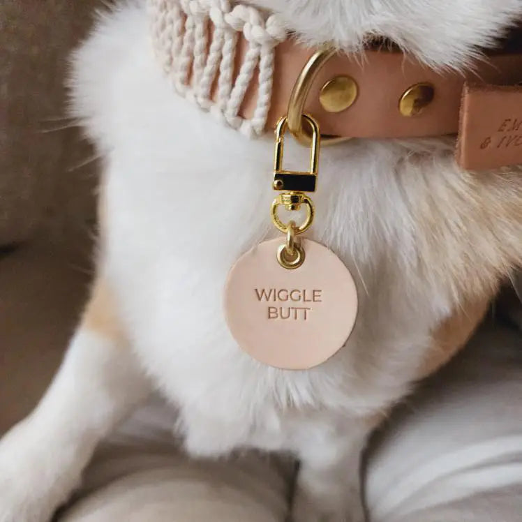 ‘Wiggle Butt’ Leather Pet Collar Charm